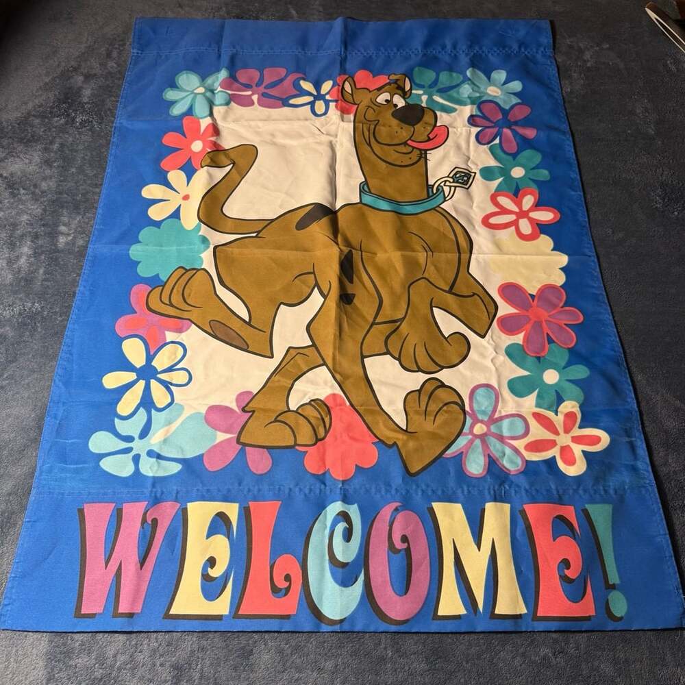 Scooby-Doo Welcome Yard Flag Blue Floral
